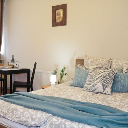 Palma Apartmanok Szallashely Szazhalombatta 6A Екстериор снимка