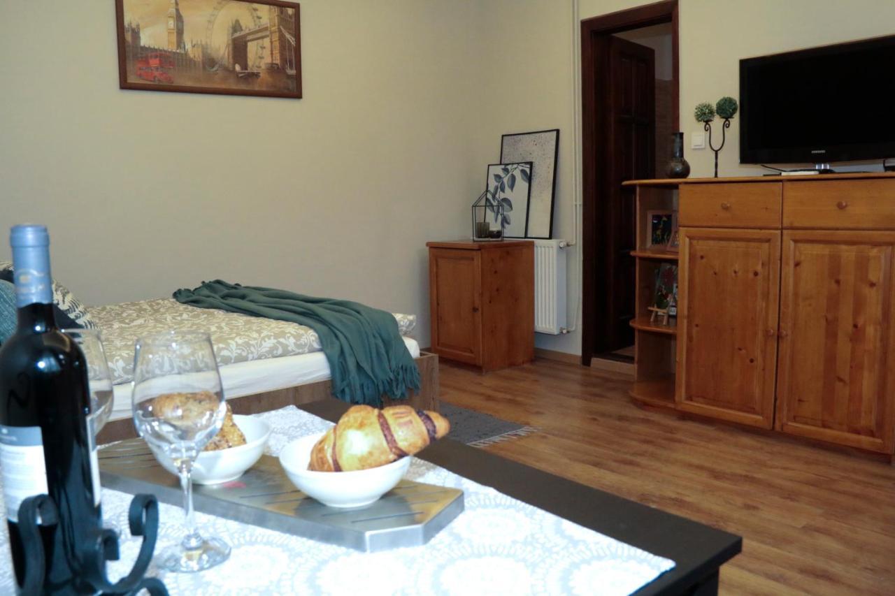 Palma Apartmanok Szallashely Szazhalombatta 6A Екстериор снимка