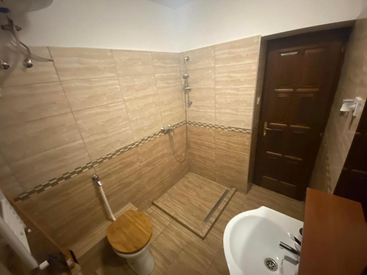 Palma Apartmanok Szallashely Szazhalombatta 6A Екстериор снимка